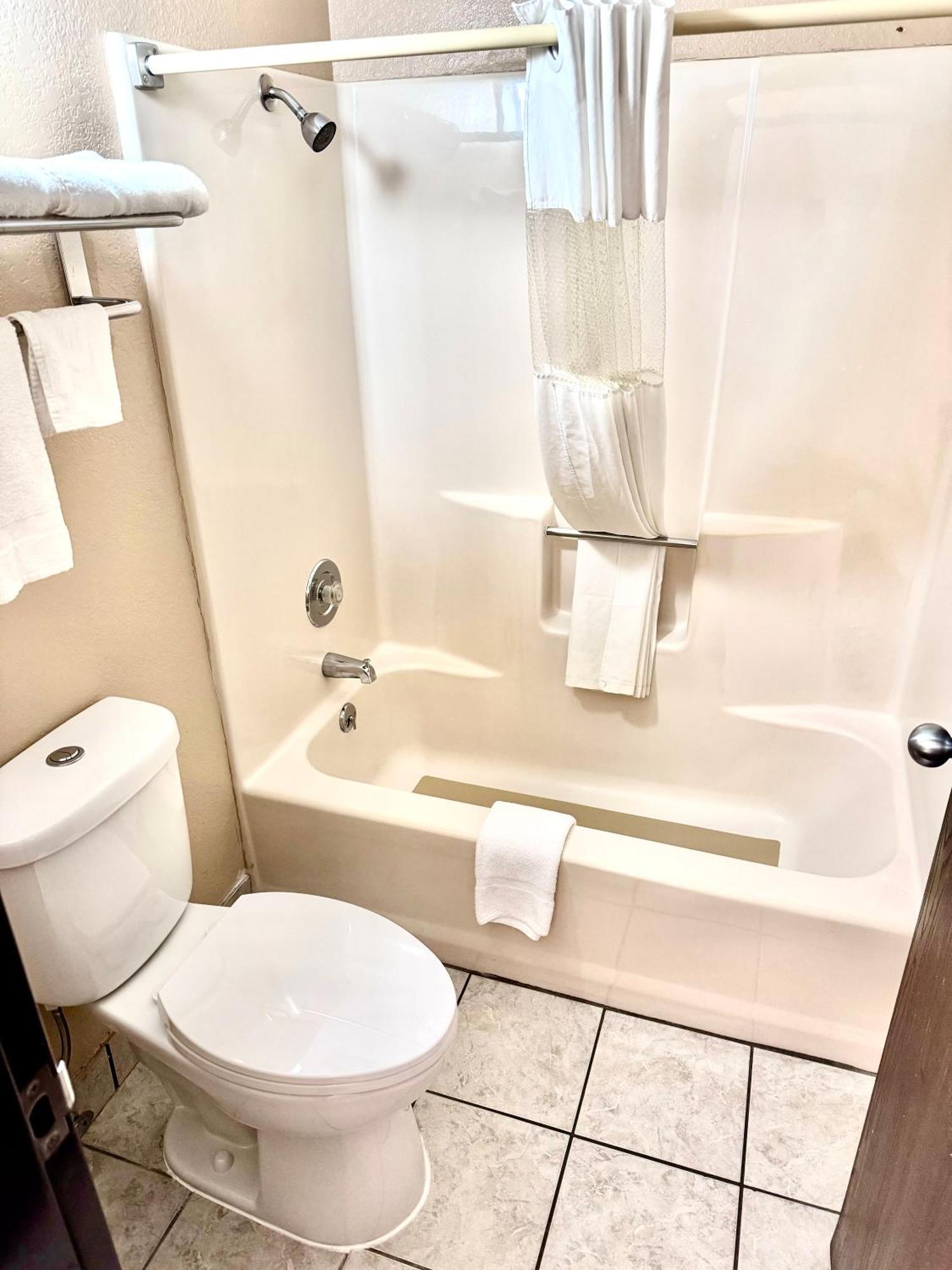 Owensville Inn エクステリア 写真
